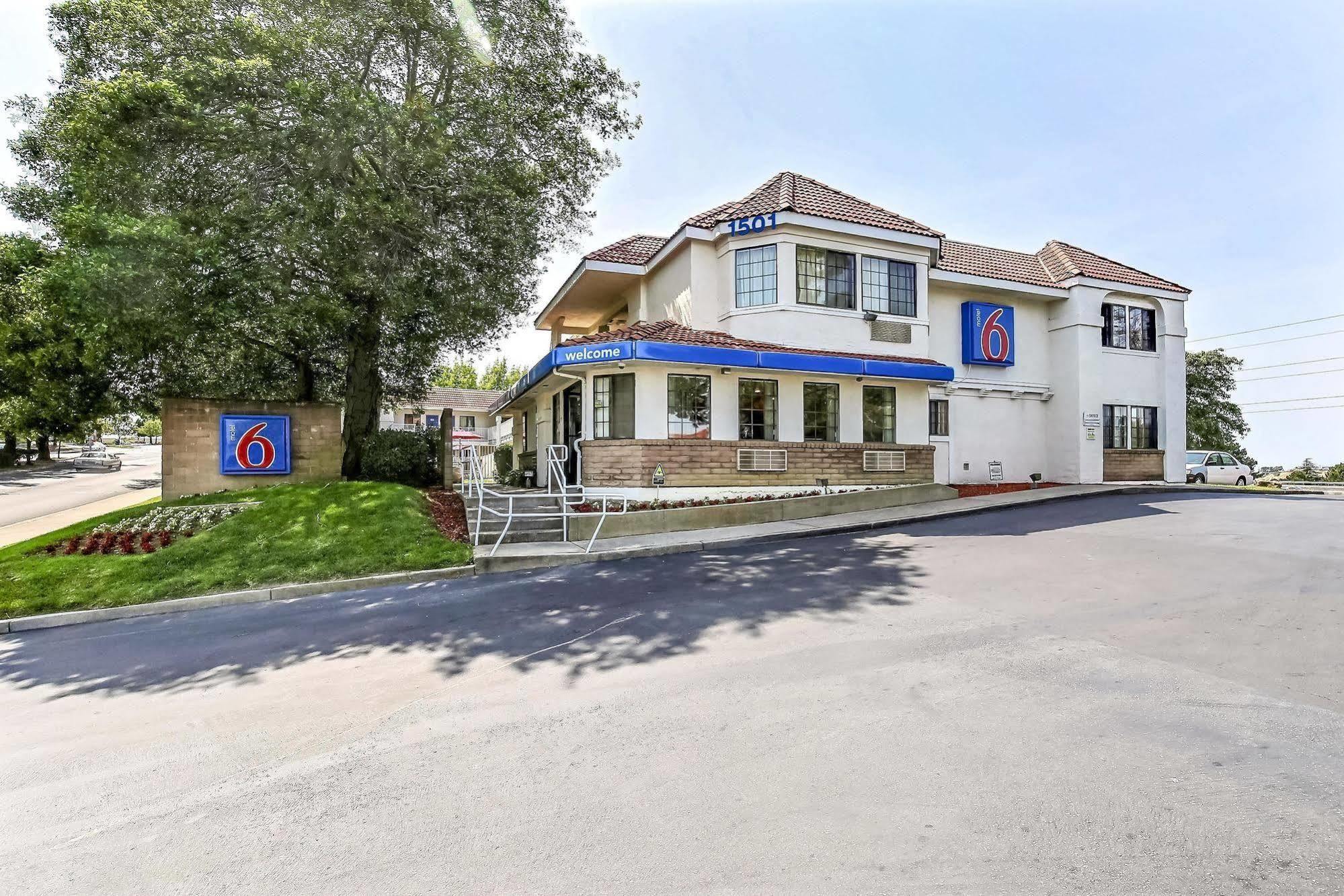 Motel 6-Pinole, Ca Buitenkant foto