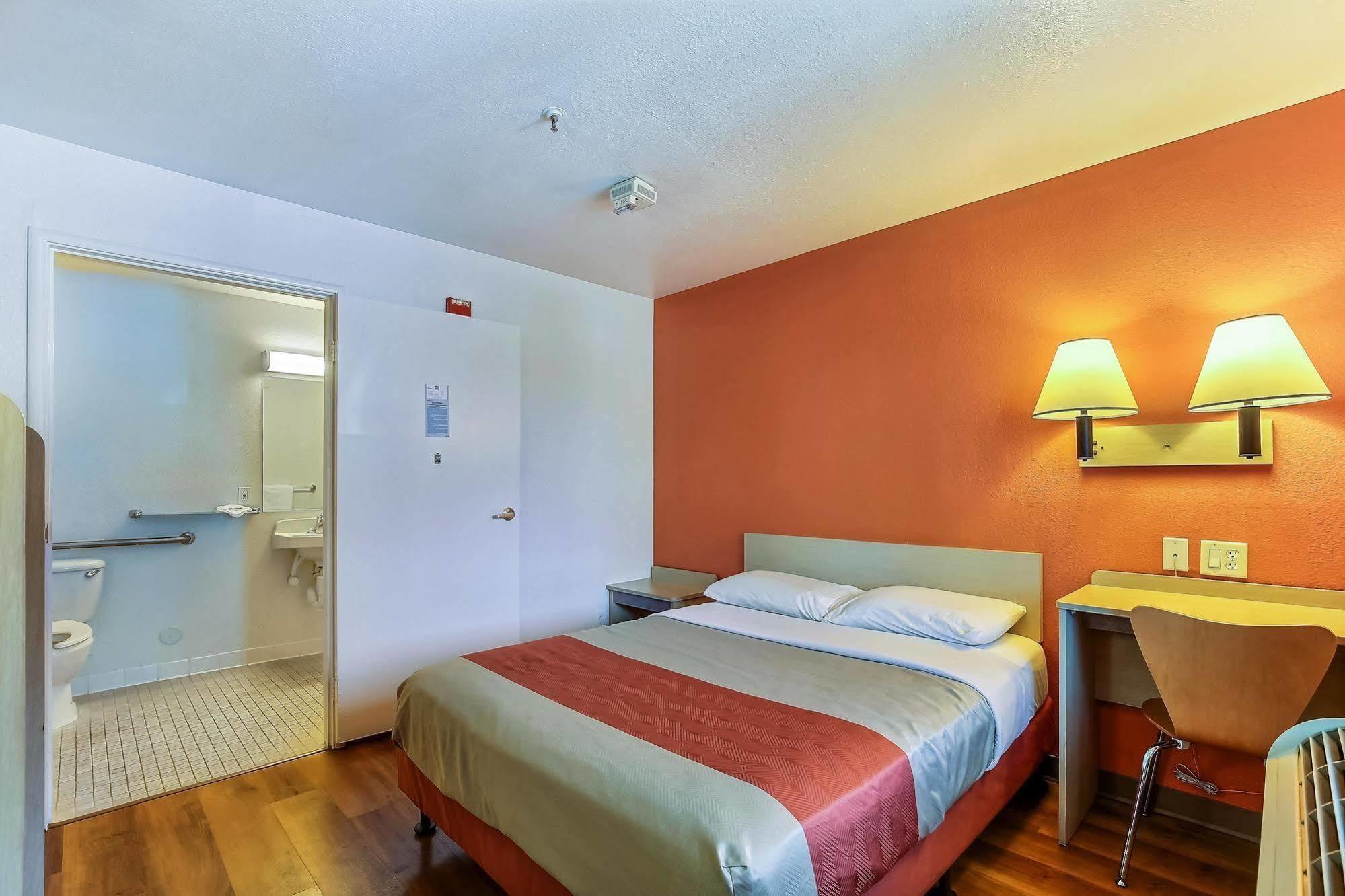 Motel 6-Pinole, Ca Buitenkant foto