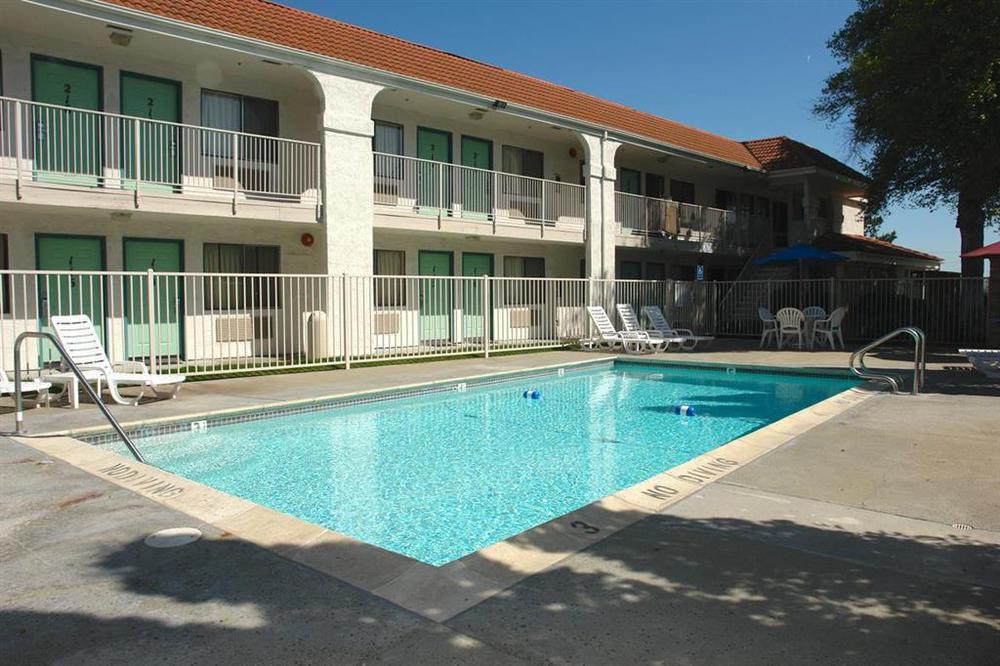 Motel 6-Pinole, Ca Buitenkant foto